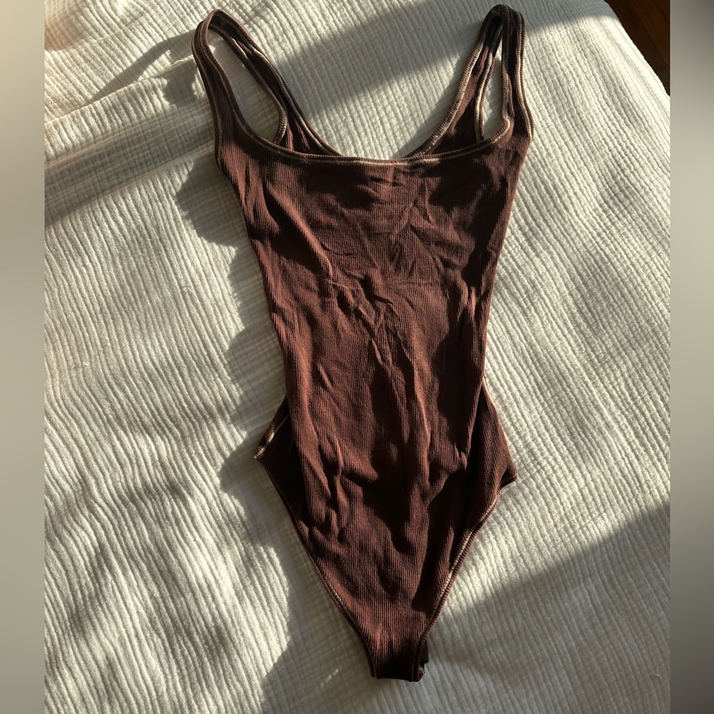 SKIMS Ribbed Scoop-Neck Bodysuit in Chocolate Brown